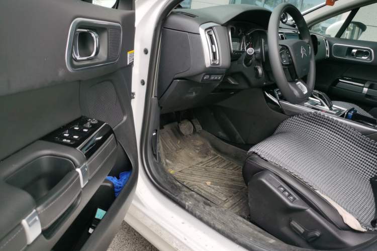 Used Citroen C6 2022 400THP Co-Creation Edition Driver Seat