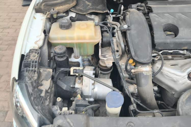 Used Citroen C6 2022 400THP Co-Creation Edition Engine Bay Right