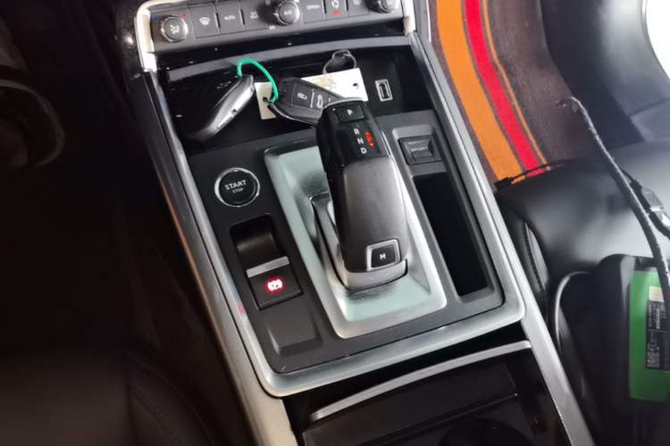 Used Citroen C6 2022 400THP Co-Creation Edition Gear Lever