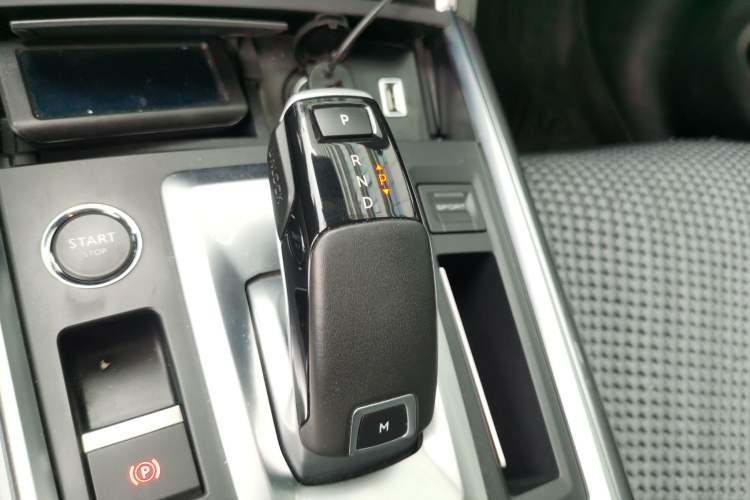 Used Citroen C6 2022 400THP Co-Creation Edition Gear Lever
