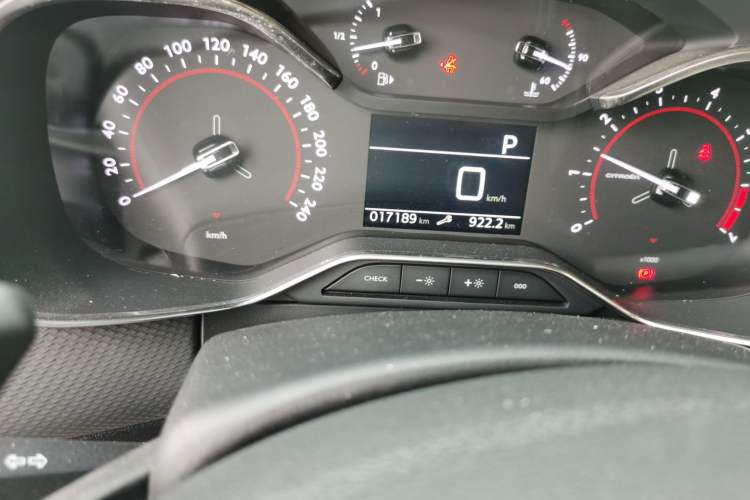 Used Citroen C6 2022 400THP Co-Creation Edition Odometer Close Up