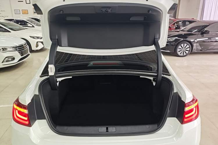 Used Citroen C6 2022 400THP Co-Creation Edition Trunk
