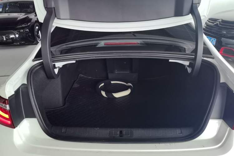 Used Citroen C6 2022 400THP Co-Creation Edition Trunk