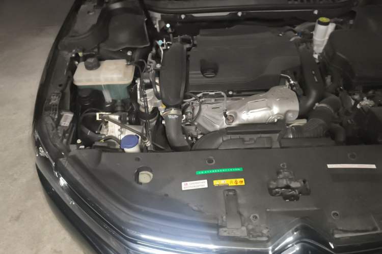 Used Citroen C6 2023 400THP Commemorative Edition Engine Bay Right