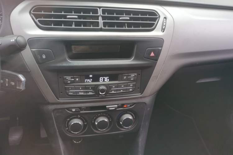 Used Citroen Elysee 2018 1.6L Manual Fashion Edition Audio And AC Panel