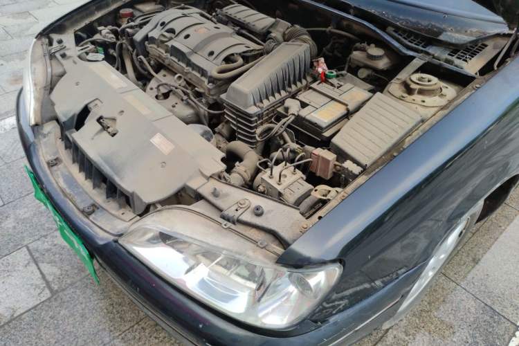 Used Citroen Elysee 2004 1.6 SX 16V MT Engine Bay Left