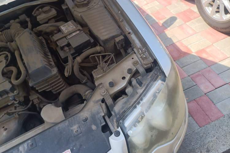 Used Citroen Elysee 2008 Sedan 1.6L CNG Manual Standard Model Engine Bay Left