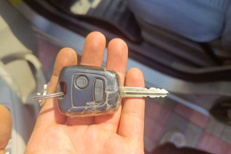Used Citroen Elysee 2008 Sedan 1.6L CNG Manual Standard Model Vehicle Key