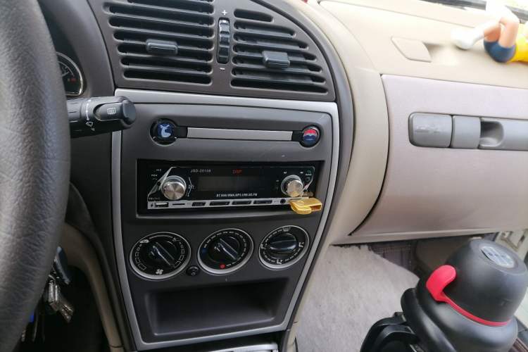 Used Citroen Elysee 2009 Hatchback 1.6L Manual Standard Model Audio And AC Panel
