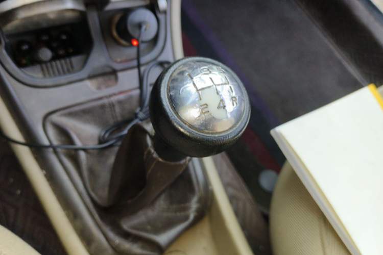 Used Citroen Elysee 2010 Sedan 1.6L Manual Tech Edition Gear Lever
