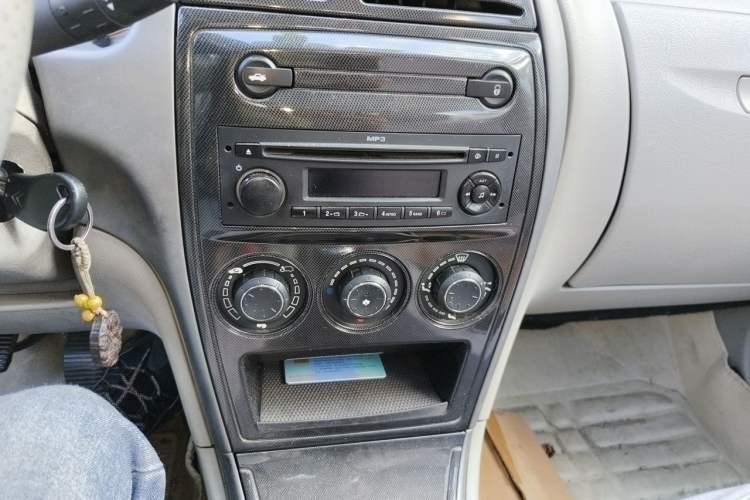 Used Citroen Elysee 2011 Sedan 1.6L Manual Tech Edition Audio And AC Panel