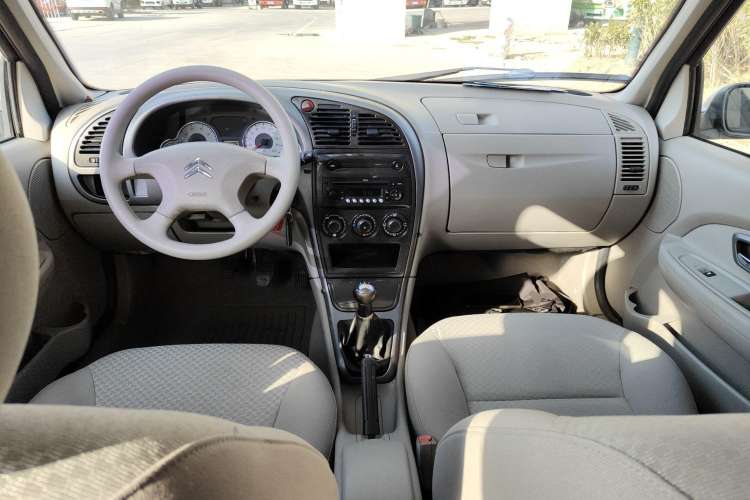Used Citroen Elysee 2011 Sedan 1.6L Manual Tech Edition Center Console
