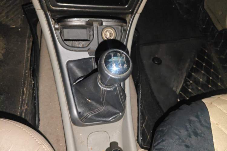 Used Citroen Elysee 2011 Sedan 1.6L Manual Tech Edition Gear Lever