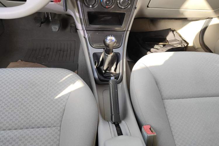 Used Citroen Elysee 2011 Sedan 1.6L Manual Tech Edition Gear Lever