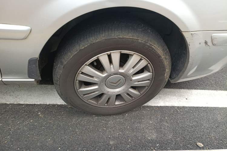 Used Citroen Elysee 2011 Sedan 1.6L Manual Tech Edition Right Front Wheel Hub
