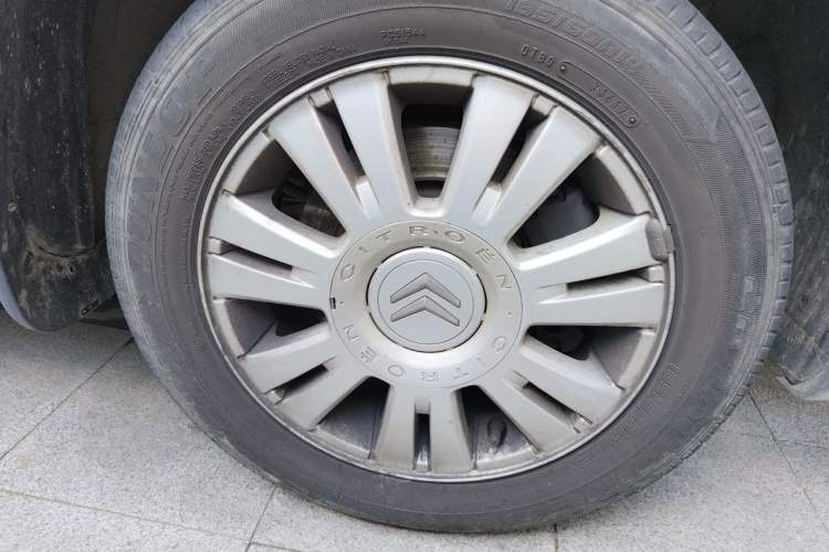 Used Citroen Elysee 2011 Sedan 1.6L Manual Tech Edition Right Front Wheel Hub
