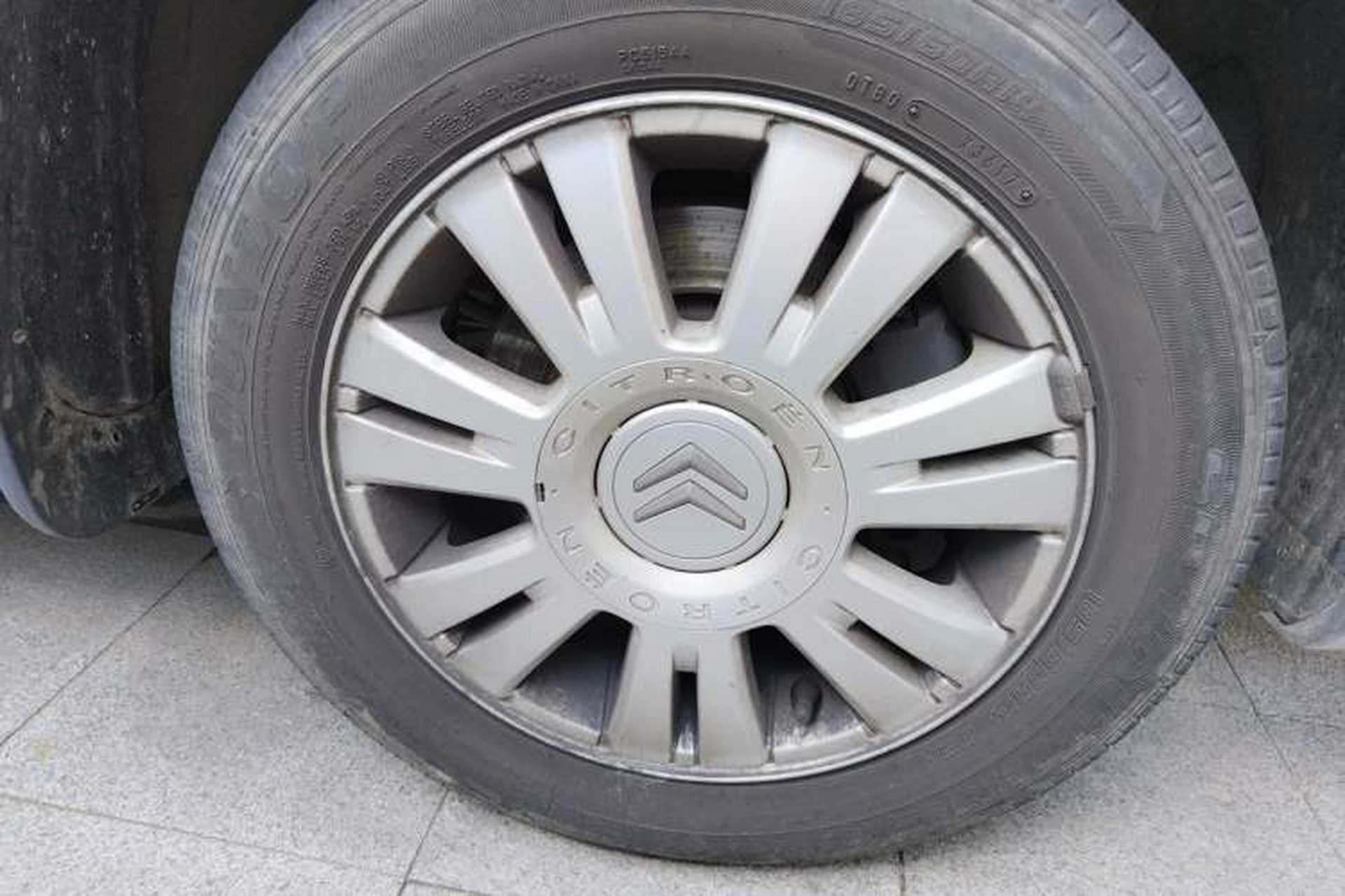 Used Citroen Elysee 2011 Sedan 1.6L Manual Tech Edition Right Front Wheel Hub