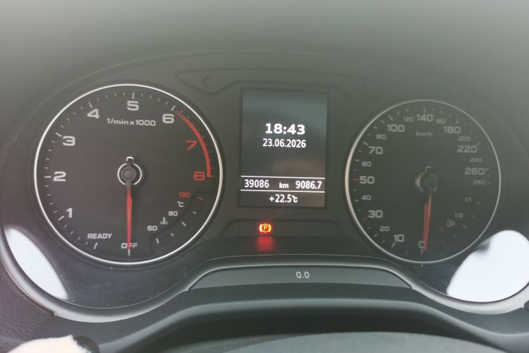 Used Citroen Elysee 2011 Sedan 1.6L Manual Tech Edition Odometer Close Up