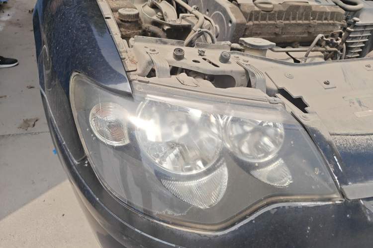 Used Citroen Elysee 2012 Sedan 1.6L Manual Tech Model CNG Right Front Headlight