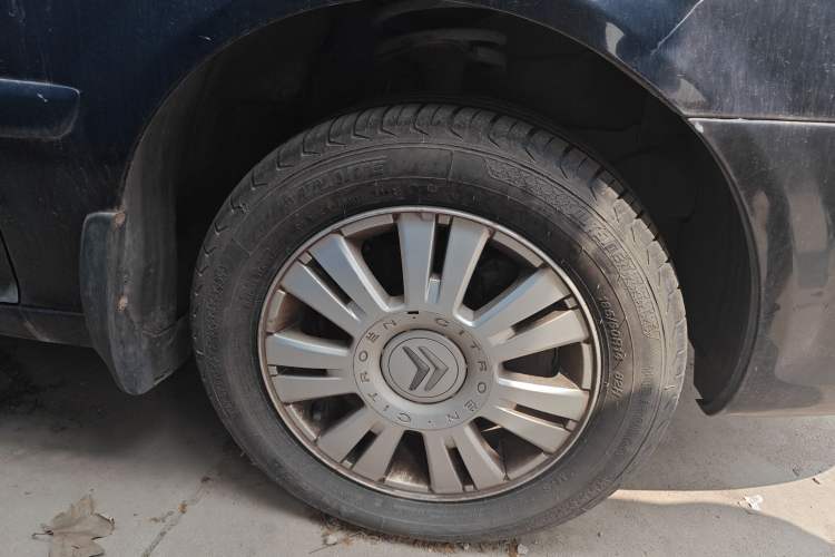 Used Citroen Elysee 2012 Sedan 1.6L Manual Tech Model CNG Right Front Wheel Hub