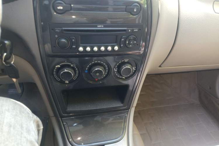 Used Citroen Elysee 2012 Sedan 1.6L Manual Tech Model CNG Audio And AC Panel