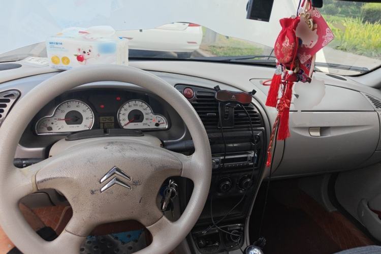 Used Citroen Elysee 2012 Sedan 1.6L Manual Tech Model CNG Center Console
