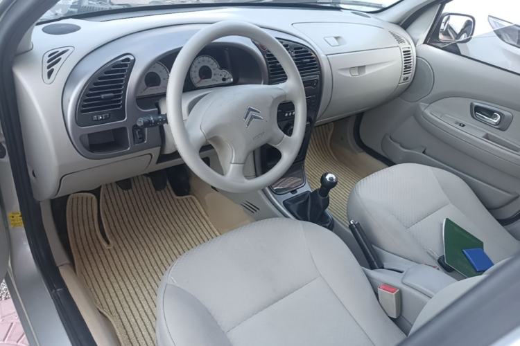 Used Citroen Elysee 2012 Sedan 1.6L Manual Tech Model CNG Center Console