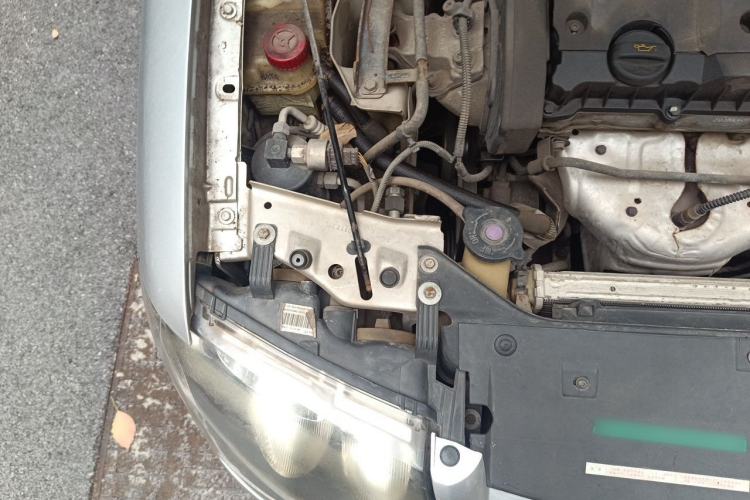 Used Citroen Elysee 2012 Sedan 1.6L Manual Tech Model Engine Bay Right