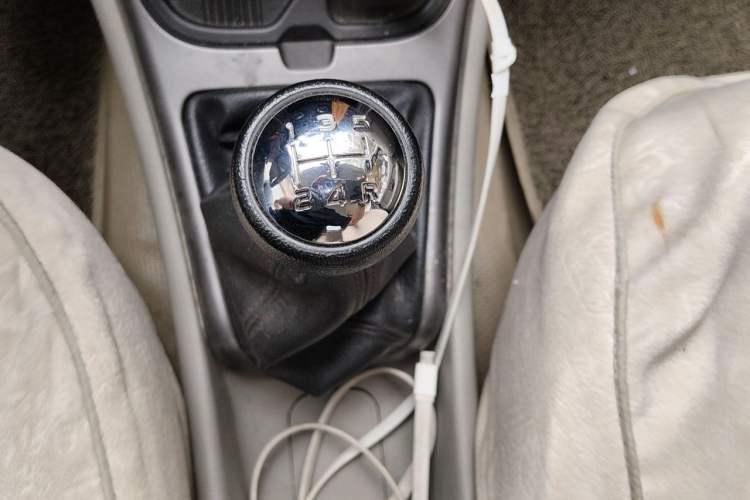 Used Citroen Elysee 2012 Sedan 1.6L Manual Tech Model CNG Gear Lever