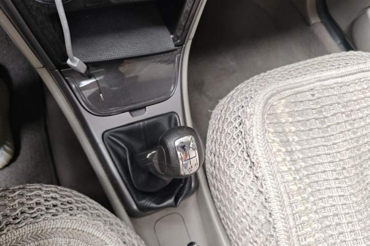 Used Citroen Elysee 2012 Sedan 1.6L Manual Tech Model Gear Lever