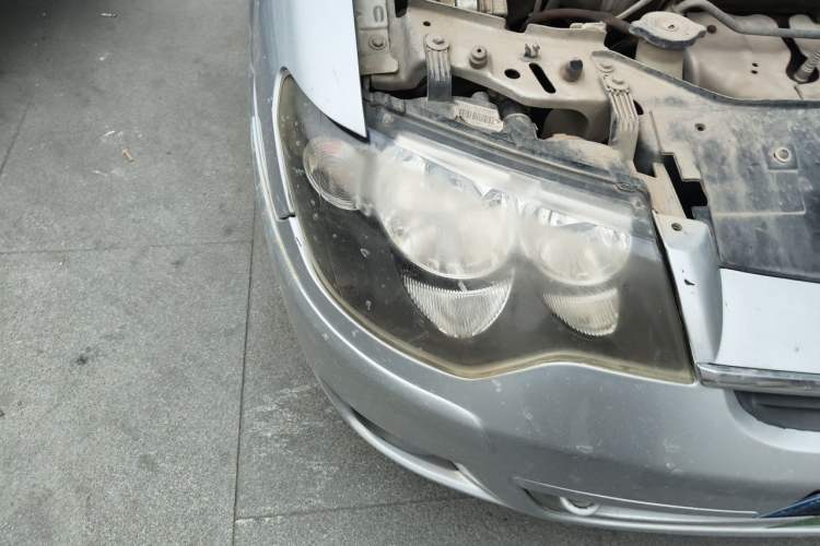 Used Citroen Elysee 2012 Sedan 1.6L Manual Tech Model CNG Right Front Headlight