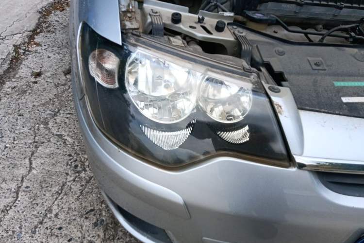 Used Citroen Elysee 2012 Sedan 1.6L Manual Tech Model CNG Right Front Headlight