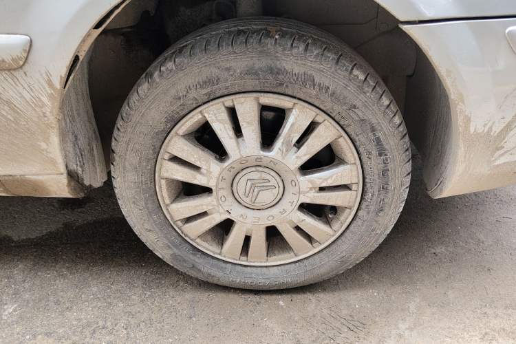 Used Citroen Elysee 2012 Sedan 1.6L Manual Tech Model CNG Right Front Wheel Hub