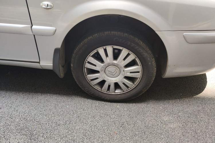 Used Citroen Elysee 2012 Sedan 1.6L Manual Luxury Model Right Front Wheel Hub