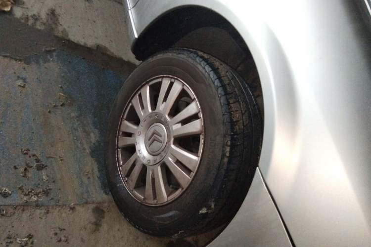 Used Citroen Elysee 2012 Sedan 1.6L Manual Tech Model Right Front Wheel Hub