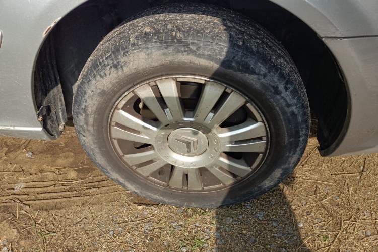 Used Citroen Elysee 2012 Sedan 1.6L Manual Tech Model Right Front Wheel Hub