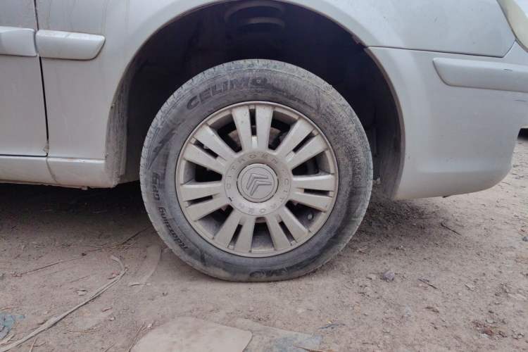 Used Citroen Elysee 2012 Sedan 1.6L Manual Tech Model CNG Right Front Wheel Hub