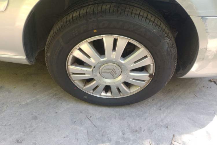 Used Citroen Elysee 2012 Sedan 1.6L Manual Tech Model CNG Right Front Wheel Hub