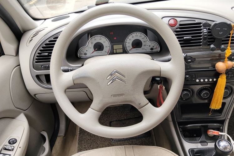 Used Citroen Elysee 2012 Sedan 1.6L Manual Tech Model CNG Steering Wheel