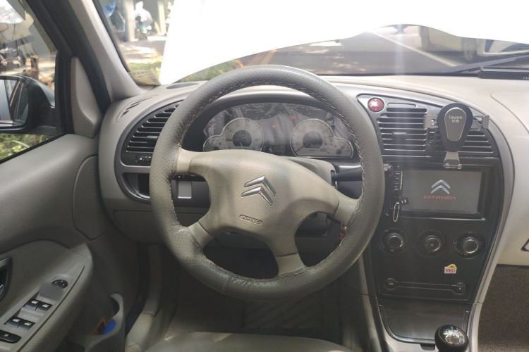 Used Citroen Elysee 2012 Sedan 1.6L Manual Luxury Model Steering Wheel