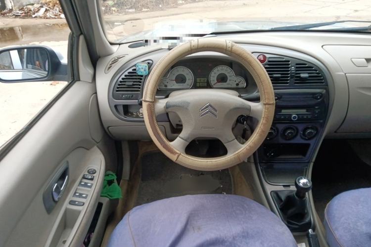 Used Citroen Elysee 2012 Sedan 1.6L Manual Tech Model CNG Steering Wheel