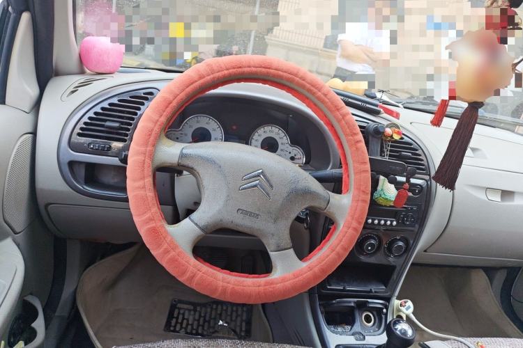 Used Citroen Elysee 2012 Sedan 1.6L Manual Tech Model CNG Steering Wheel