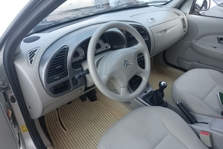 Used Citroen Elysee 2012 Sedan 1.6L Manual Tech Model CNG Steering Wheel