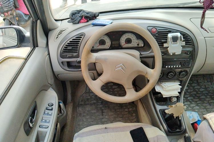Used Citroen Elysee 2012 Sedan 1.6L Manual Tech Model CNG Steering Wheel