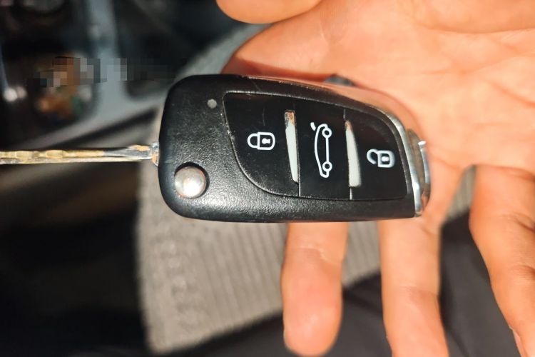 Used Citroen Elysee 2012 Sedan 1.6L Manual Tech Model Vehicle Key