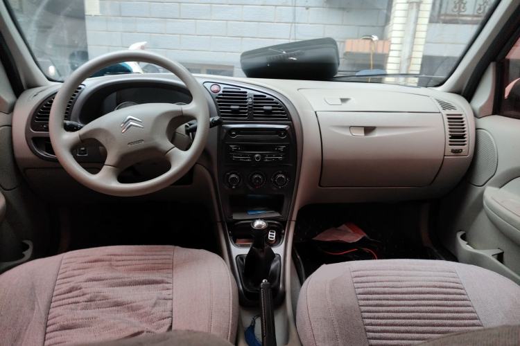 Used Citroen Elysee 2012 Sedan 1.6L Manual Tech Model CNG Center Console