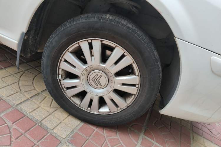 Used Citroen Elysee 2012 Sedan 1.6L Manual Tech Model CNG Right Front Wheel Hub
