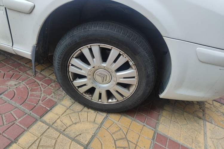 Used Citroen Elysee 2012 Sedan 1.6L Manual Tech Model CNG Right Front Wheel Hub
