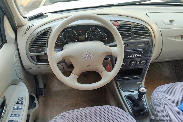 Used Citroen Elysee 2012 Sedan 1.6L Manual Tech Model Steering Wheel