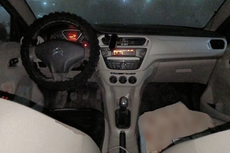 Used Citroen Elysee 2013 Sedan Classic 1.6L Manual Luxury Model with Sunroof Center Console